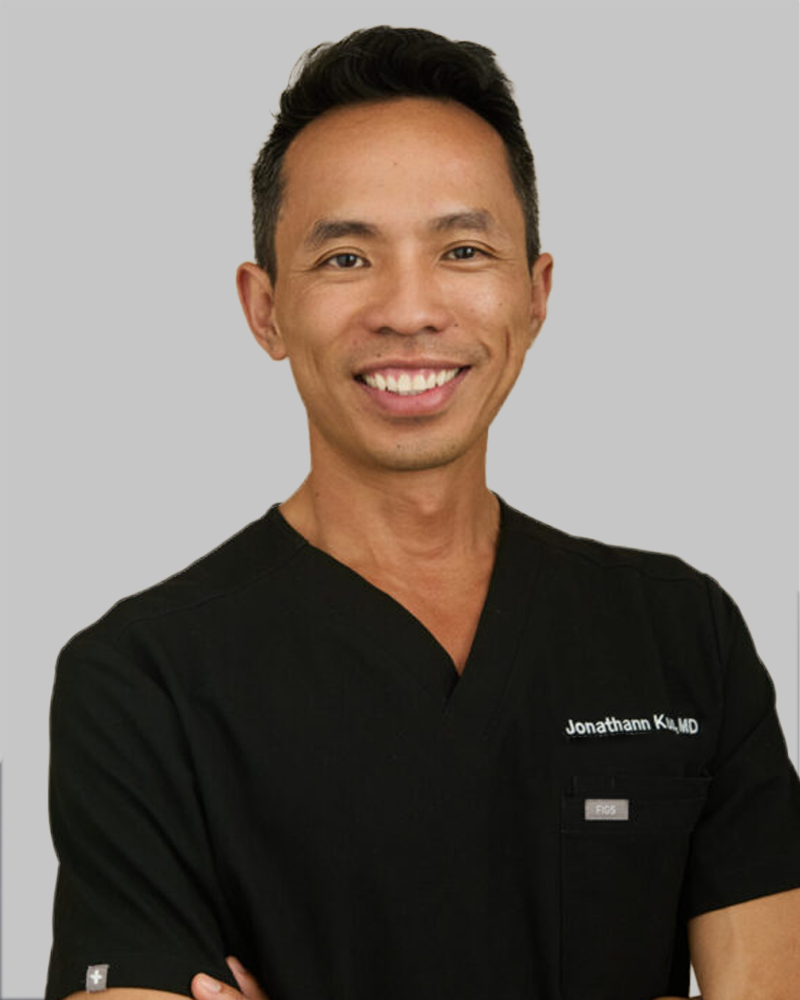 man-black-medical-scrubs-jonathan-ku-md-e1753152600986-805×1024.jpg